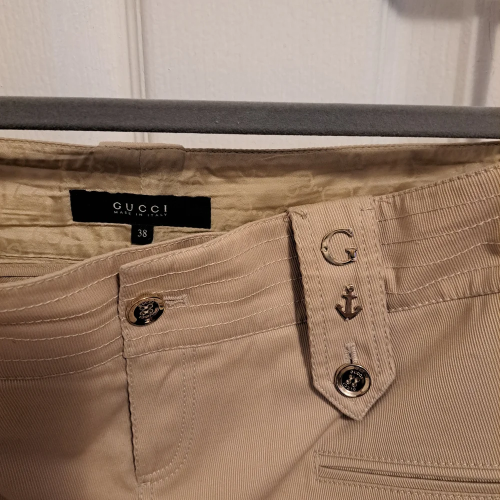 Gucci Women's Beige Skirt with Pocket Details - Picture 4 of 8